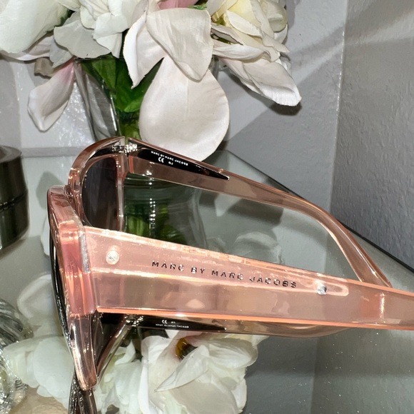 Beautiful Marc Jacobs sunglasses - Picture 5 of 6